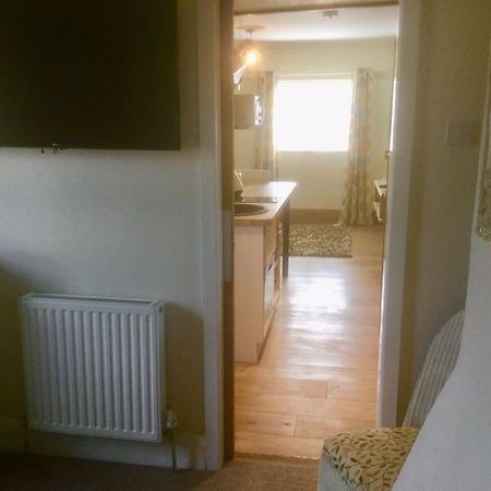 Henwick House Beautiful Flat,Private Parking, Short Walk To Town Apartment Ludlow Bagian luar foto