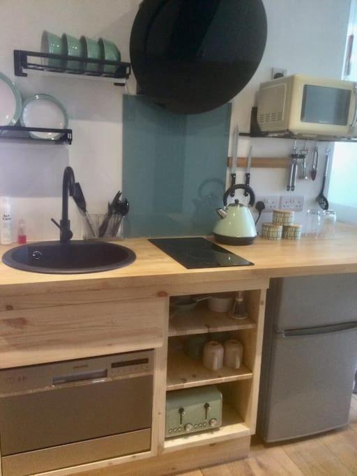 Henwick House Beautiful Flat,Private Parking, Short Walk To Town Apartment Ludlow Bagian luar foto